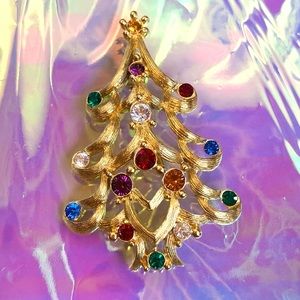 Christmas tree brooch